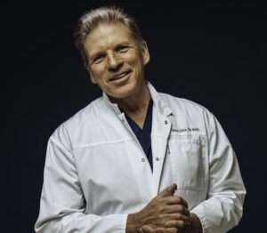 DR.MED. JĀNIS ĢĪLIS